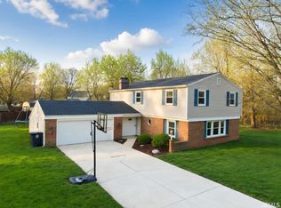 5333 Moonrock Ct, Fort Wayne, IN 46804