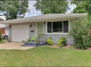 816 E Elm St, Bloomington, IL
