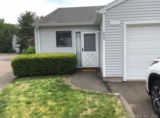 11 Knoll Ln, Weatogue, CT 06089