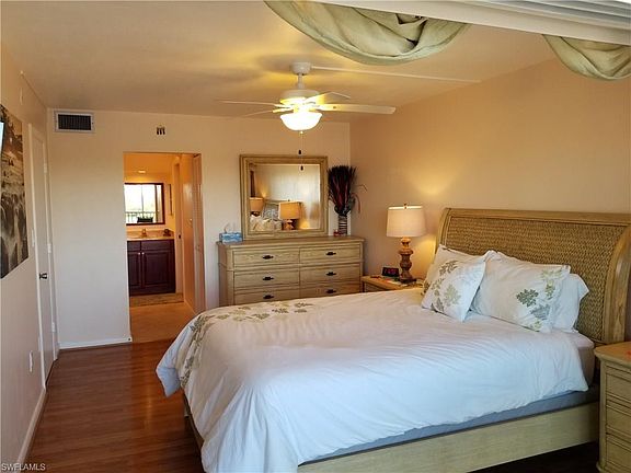 4th image of 25901 Hickory Blvd APT 303