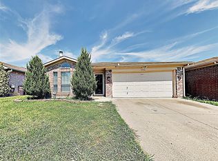 8108 Waterside Trl, Fort Worth, TX 76137