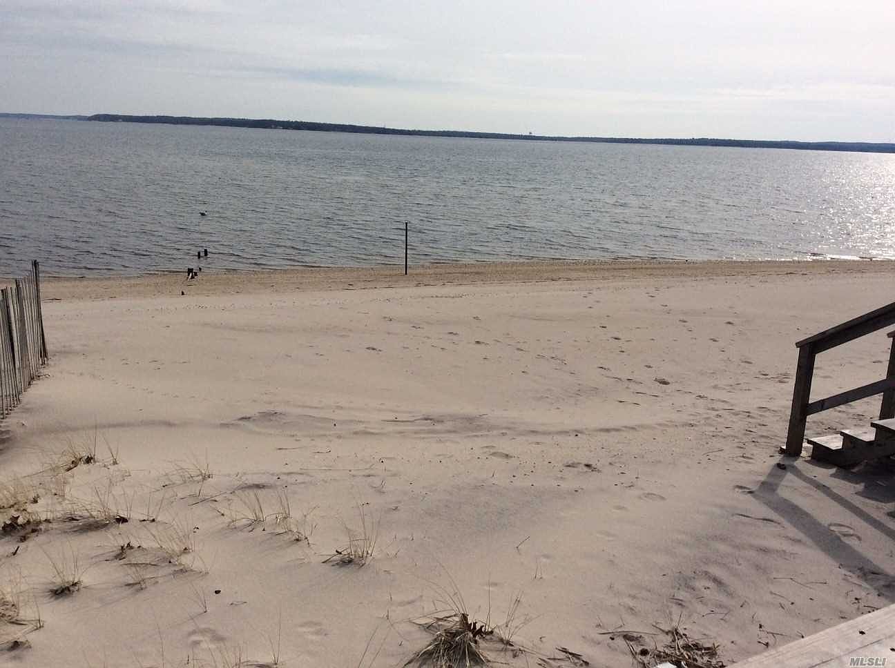 45 Center St, Jamesport, NY 11947 Zillow