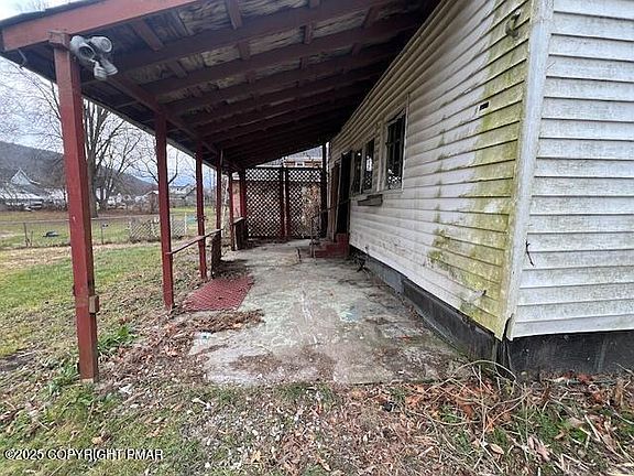 5th image of 114 N Higgins Ave
