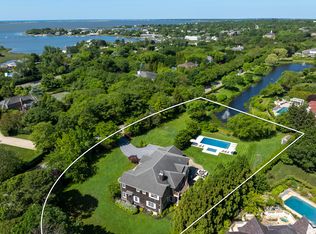 15 Parrish Pond Ln, Southampton, NY 11968