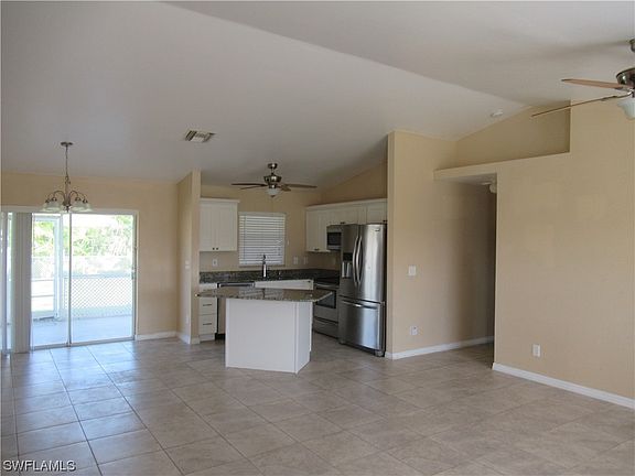 3rd image of 2707 SW 9th Ave