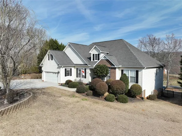 105 Edens Ridge Dr, Six Mile, SC 29682