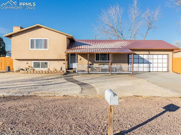 1219 Toltec Gorge Ln, Pueblo, CO 81006