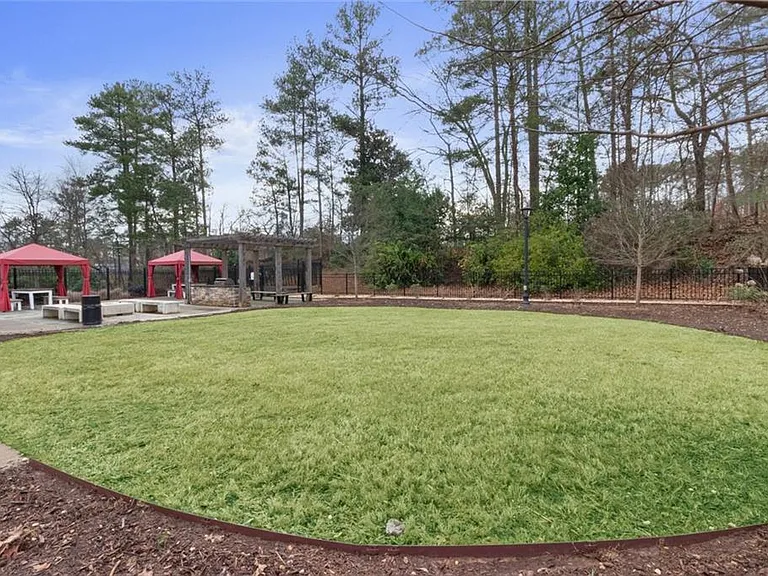 799 Hammond Dr #306 — Photo 37