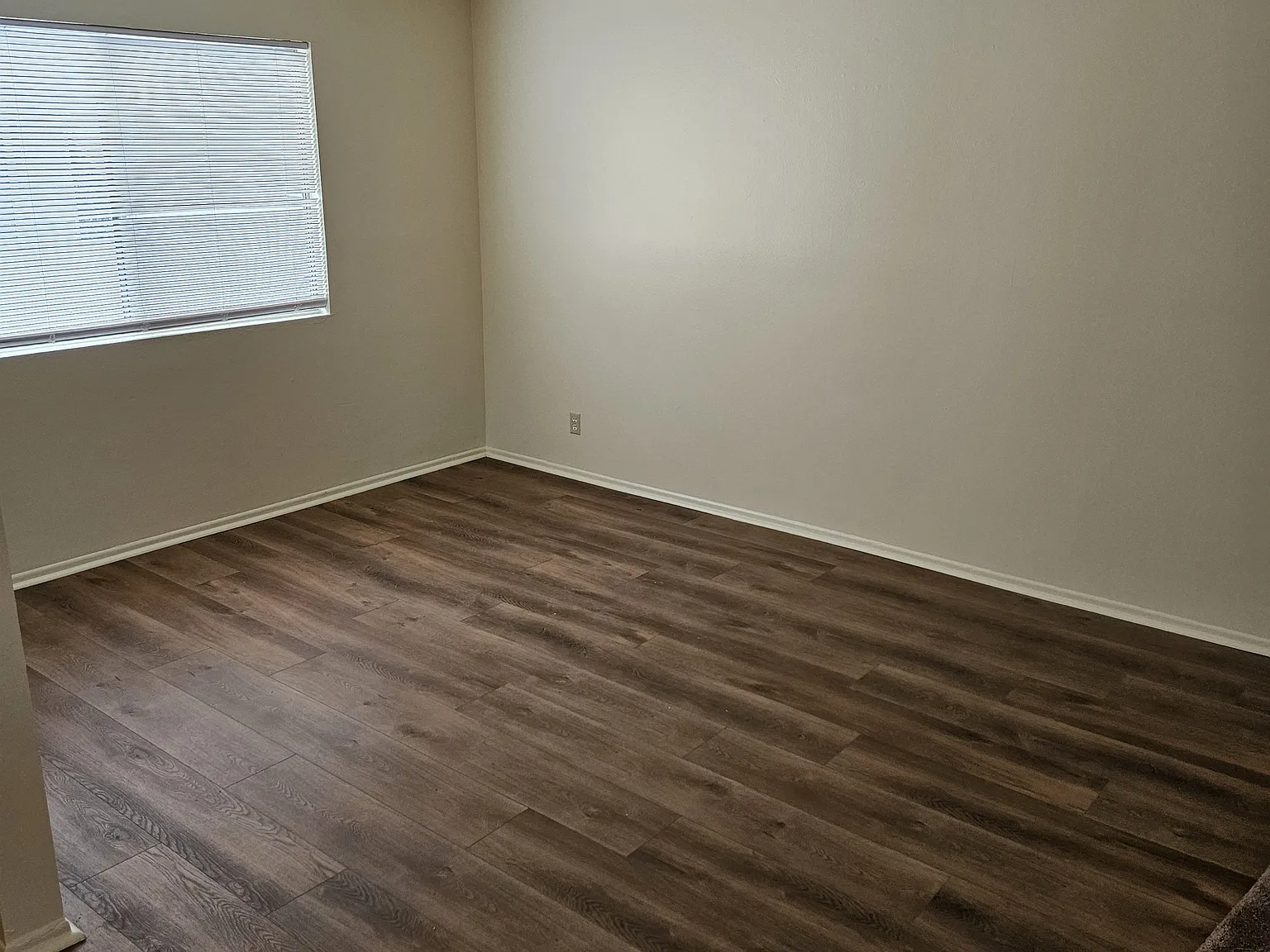 6417 Hummingbird St — Photo 1