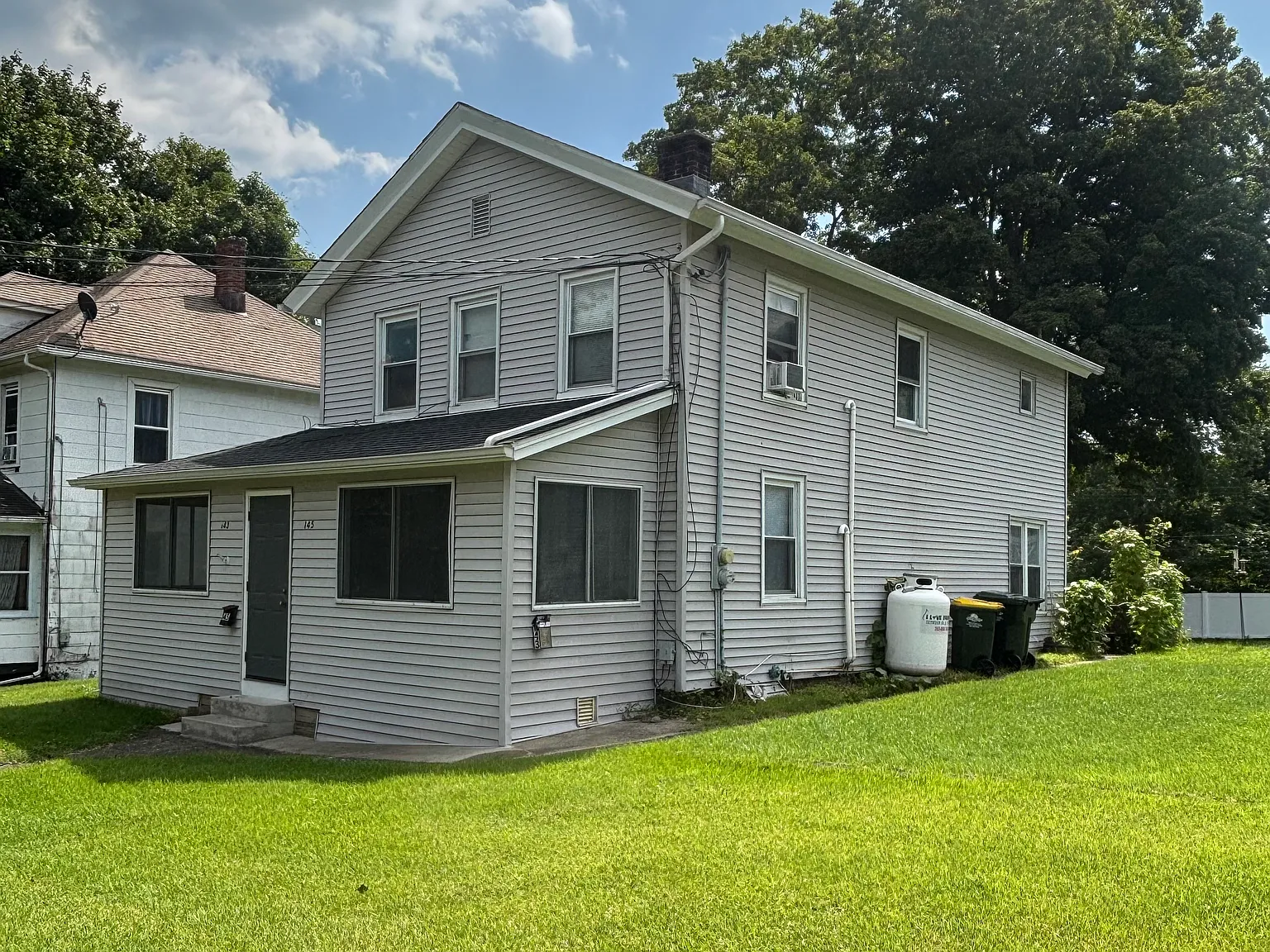2 bed, 1100 sqft, $2,000 — Photo 2