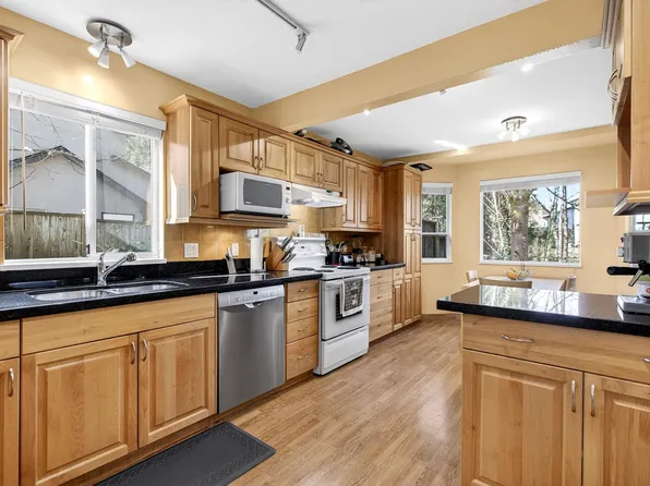 20888 McKinney Ave #24, Maple Ridge, BC V2X 0L7