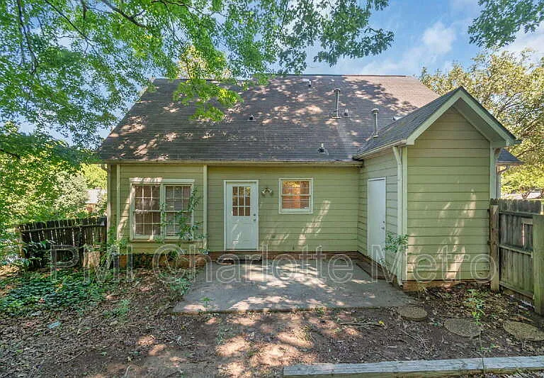 10800 Whittersham Dr — Photo 28