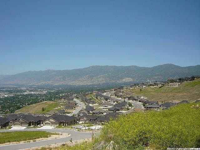 1st image of 772 Parkway Dr