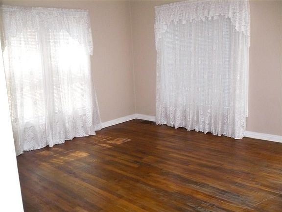 2nd image of 5913 Goodman Ave