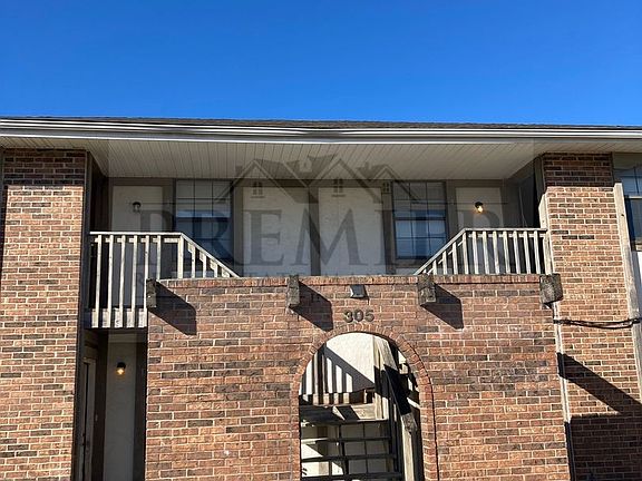 2nd image of 305 N 3rd St #4
