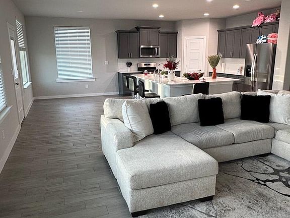 5th image of 6803 Cape Dyer Ln