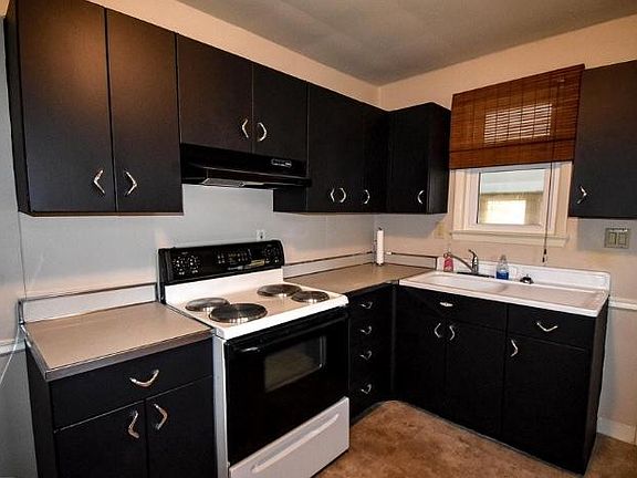 4th image of 115 Whelen Ave #2