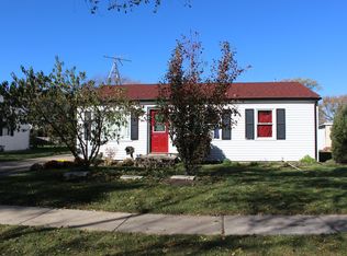 230 Cypress Dr, Streamwood, IL