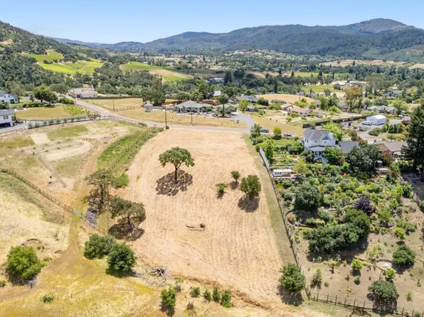 5757 Futura Way, Santa Rosa, CA 95409
