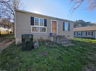 604 English St, Thomasville, NC 27360