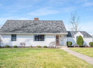 144 Fairfield Rd, Avon Lake, OH 44012