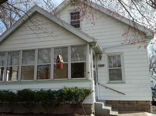1204 Janssen St, Pekin, IL