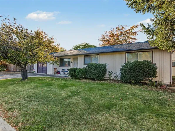 299 Loto St, Eagle Pt, OR 97524