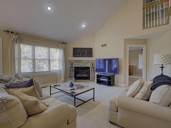 4th image of 679 Buckshire Gln