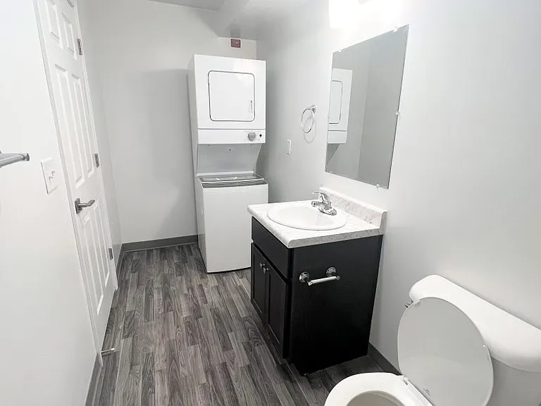 Sterling Troy Apartments — Photo 7