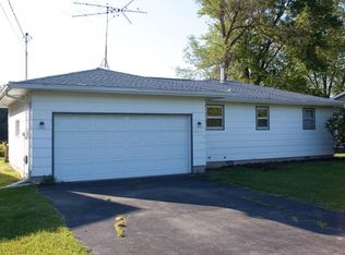 653 Krenz Rd, Omro, WI 54963