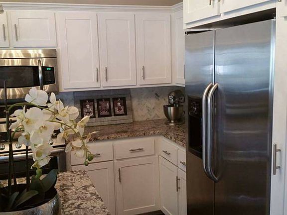 Upgraded gourmet kitchen