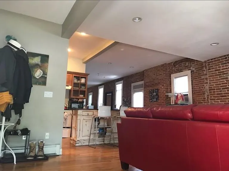 2557 N Clarkson St — Photo 9