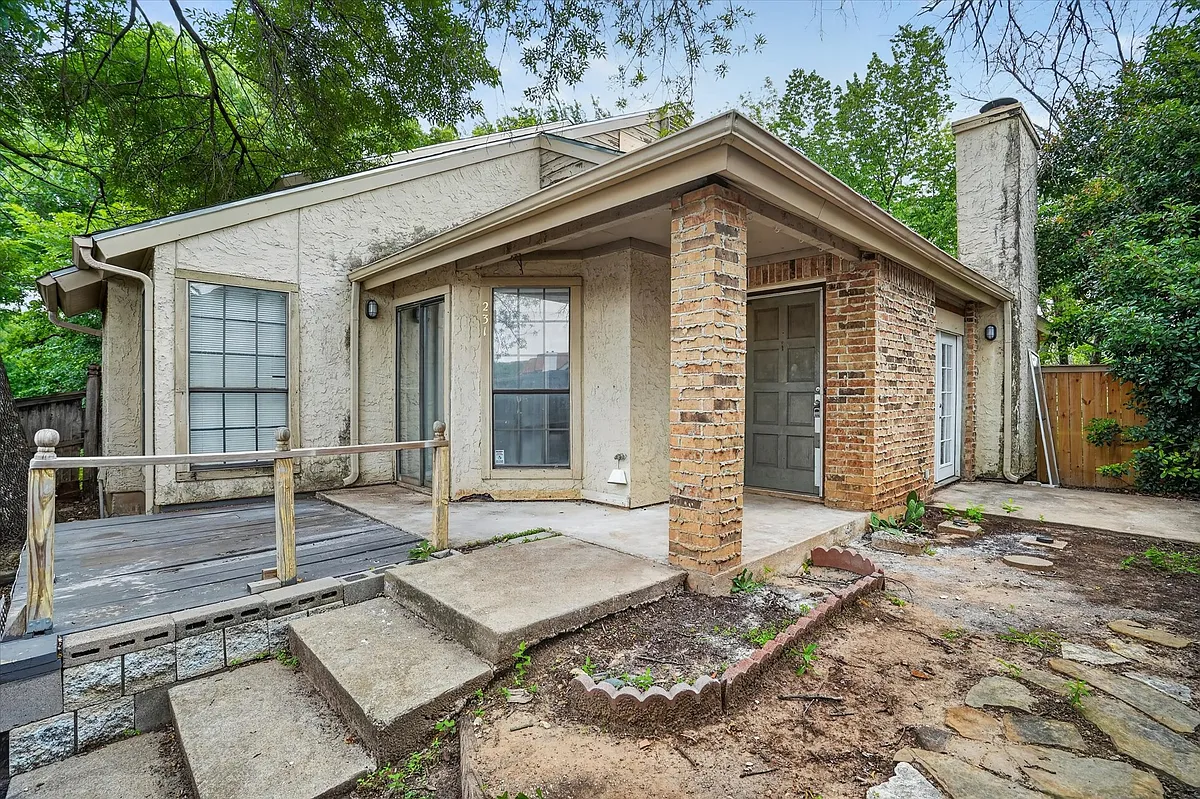 Building Photo - 231 Shady Lane Dr