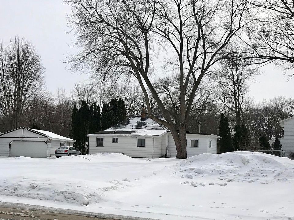 1st image of 631 E Sherman Ave