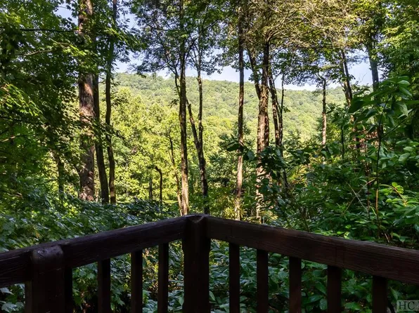 404 North Norton Road, Cashiers, NC 28717