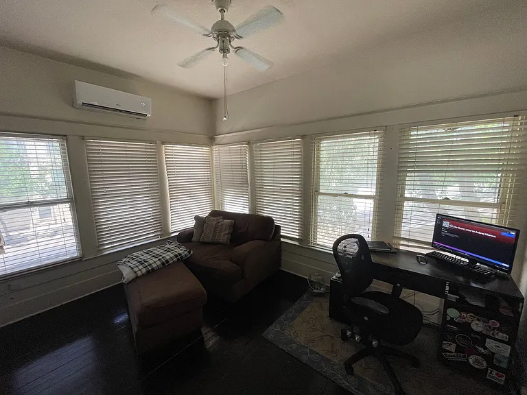 2514 Pearl St — Photo 6