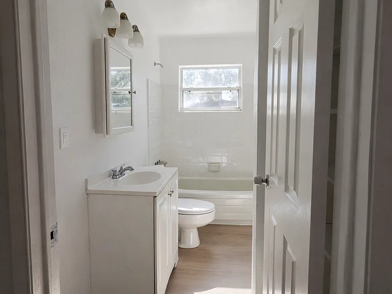 640 Jasmine Rd — Photo 5