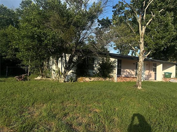 3rd image of 589 E Normandy Blvd