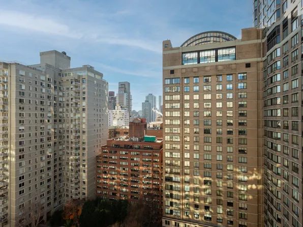 200 East 66th Street B1804 image 20 of 21