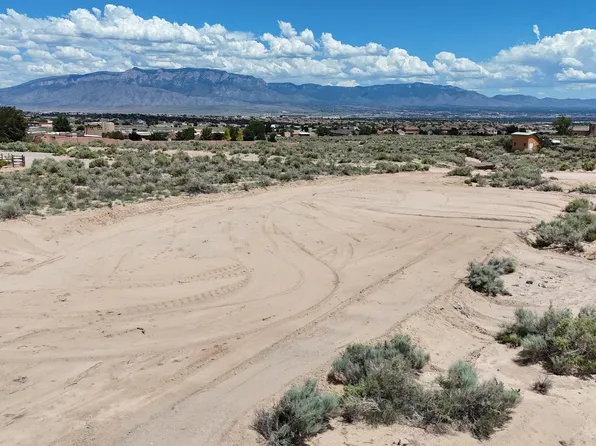 1233 Viga Rd SE, Rio Rancho, NM 87124