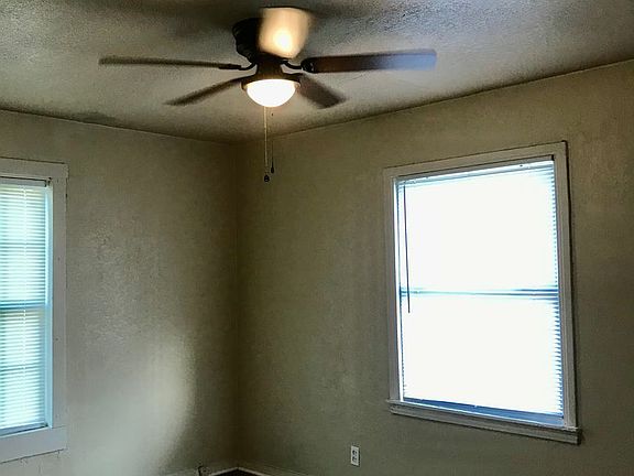 4th image of 3811 NE 17th Ave