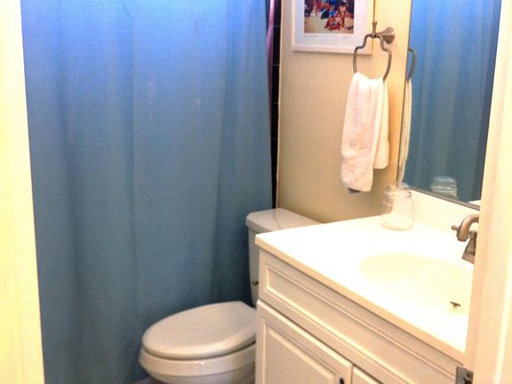 5th image of 1325 Gillespie St #B