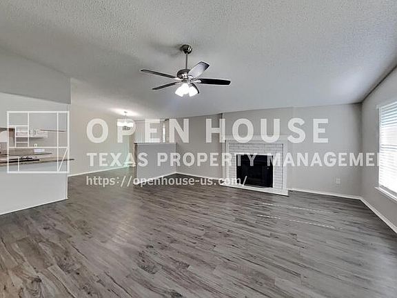 3rd image of 5211 Carpenter Dr