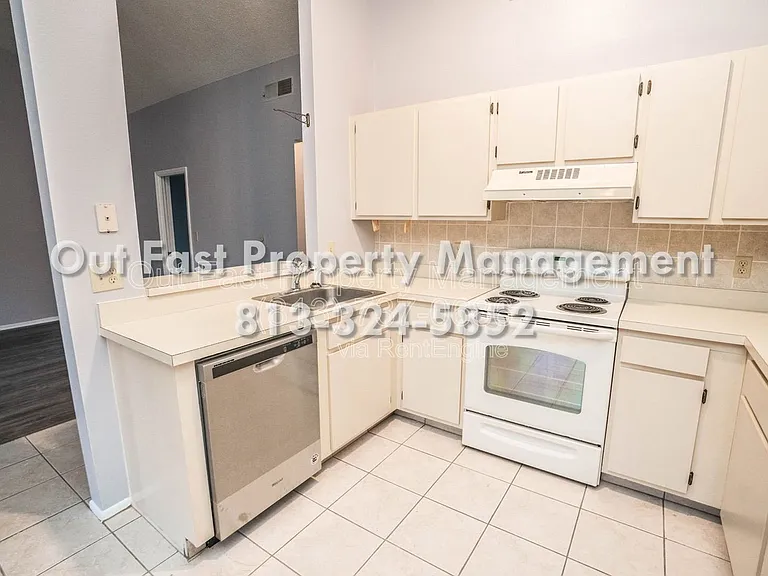 2764 Kavalier Dr — Photo 19
