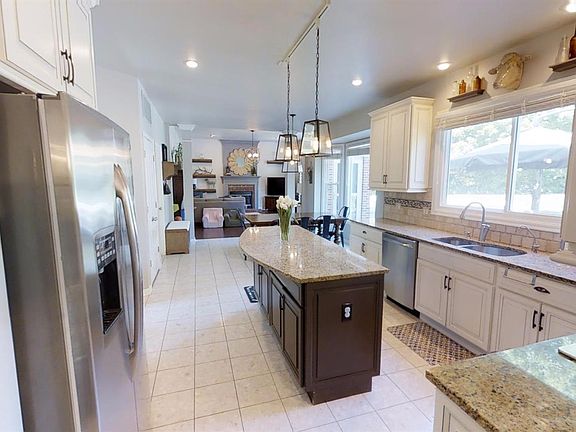 5th image of 6603 Holly Hill Ln