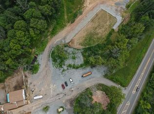 309 Houses Corner Rd, Lafayette, NJ 07848