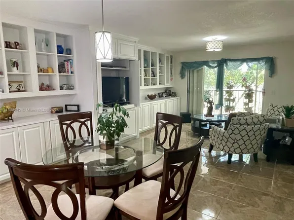 12650 SW 6th St APT 305K, Pembroke Pines, FL 33027