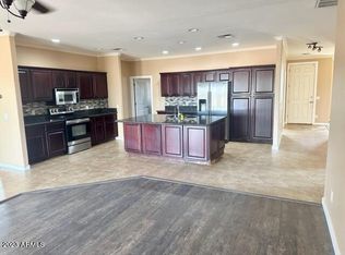 1600 E Loveland Ln, San Tan Valley, AZ 85140