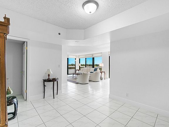 4th image of 23200 Camino Del Mar #604