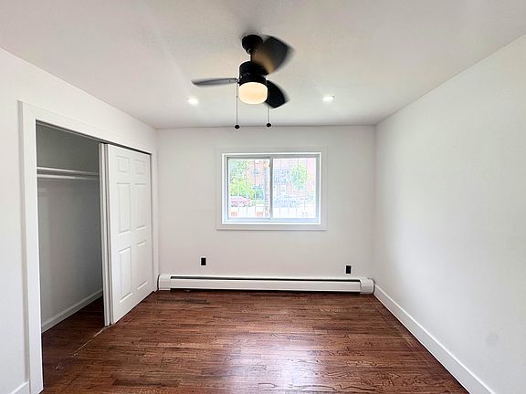 4th image of 964 Ashford St #1